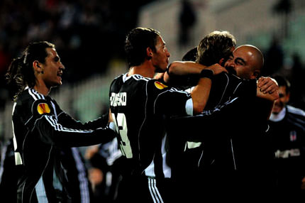 Yolcular kampa gelecek