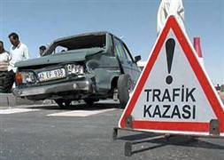 Öğrenci minibüsü devrildi: 24 yaralı