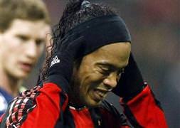 Ronaldinho Milan’dan ayrılıyor