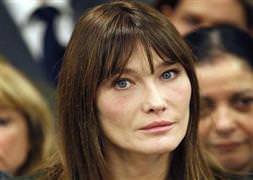 Carla Bruni anneliğe hazırlanıyor