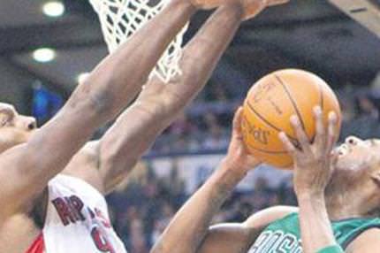 Celtics farklı: 93-79