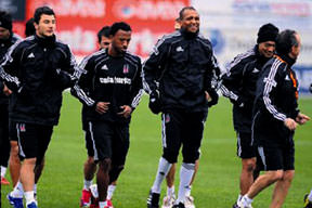 ...Ve yeniler sahaya indi