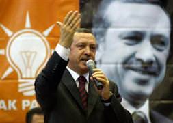 Patronlar AK Parti önünde kuyruğa girdi