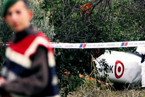 Eğitim uçağı düştü