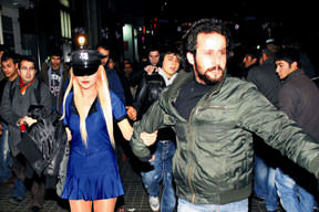 Sıkıysa elle