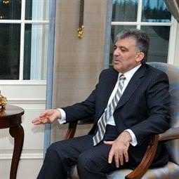 Gül, iki bakan ile görüştü