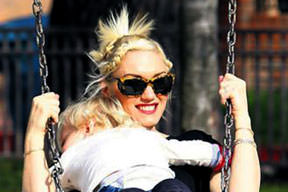 Çocuğuyla çocuk oldu