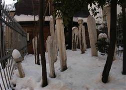 İstanbul’un göbeğinde yabancı mezarlık mı?