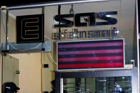 Böyle soygun filmlerde olur