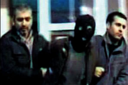 Maske düştü