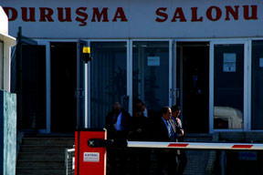 Spikerler iddianame sanıklar kitap okudu