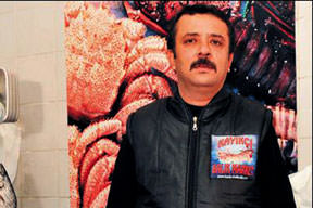 Derya kuzusu 'net'te yüzüyor