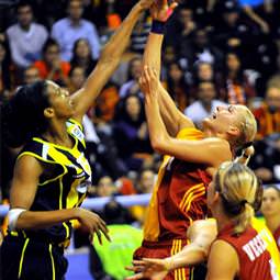 Ezeli rakipler Avrupa'da birbirine rakip oldu