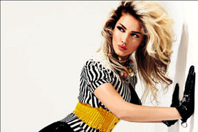 Bavul bavul giysi taşıdı!