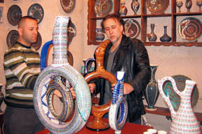 10 bin $'a seramik aldı