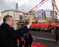 Hukuksuzluğa boyun eğmeyiz