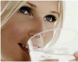 Yağlı ciltler için maden suyu