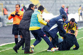 Ümit Özat aklını kaybetti