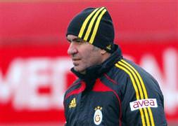 Çanlar şimdi de Hagi için çalıyor