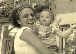 Defne Joy Foster'ın ailesi harekete geçiyor