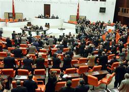 Üniversite affı Meclis'ten geçti