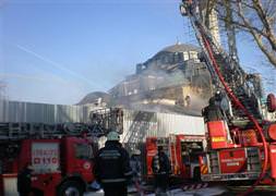 Kılıç Ali Paşa Camii alev alev