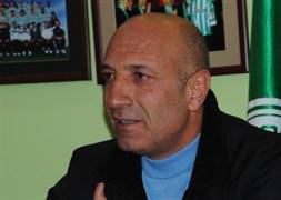 Bir hoca ile daha yollar ayrıldı