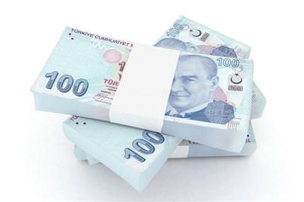 Sokakta 15 bin lira buldu