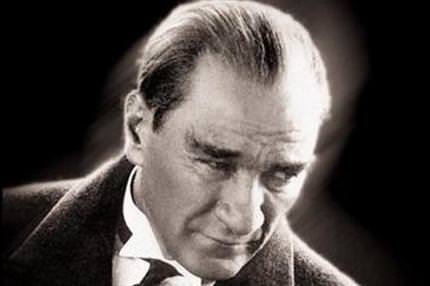 Atatürk’ün evini soydular