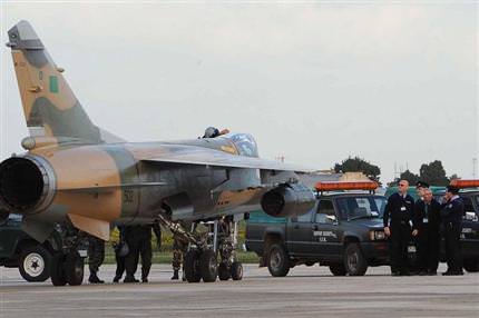 Libya’da jet düştü