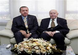 Doktoru Erbakan'ın ölüm nedenini açıkladı