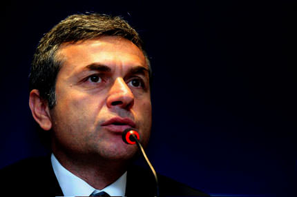 Kocaman Daum'u geçti