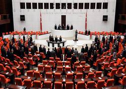 TBMM, Erbakan gündemiyle toplandı