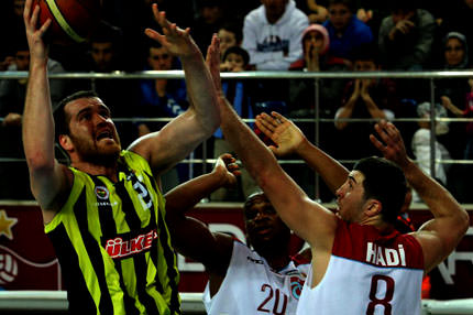 Lider acımadı!