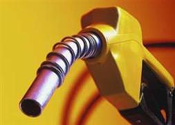 Benzine yine zam geldi