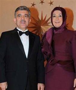Şoförü direksiyon başında bayıldı