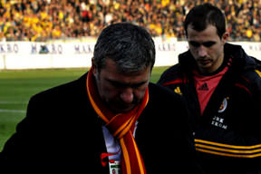 Yüz yıllık efsane, rezil oldu sizinle!