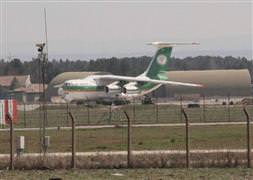 Uçağa zorunlu iniş yaptırıldı