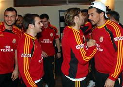 G.Saray Fenerbahçe'nin rekorunu zorluyor