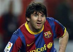 Alex de Souza, Messi’ye kafa tutuyor!