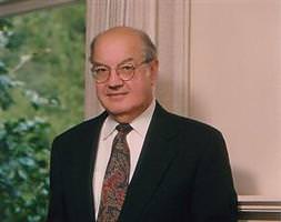 İnternetin "atası" öldü