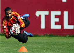 Galatasaray'da Zapata yolcu