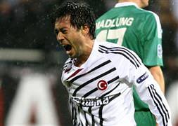 8 futbolcunun bileti kesildi
