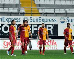 Aslan tarihi yeniden yazıyor