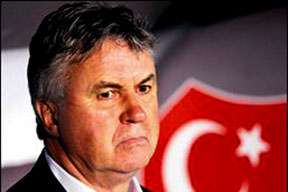 Guus Hiddink Ajax'ı reddetti