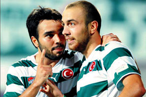 Yıldızlar imzalıyor