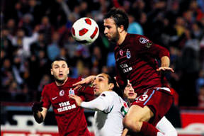 Giray adeta duvar ördü