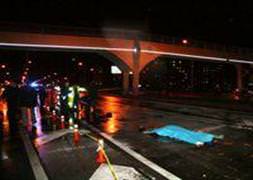 Yaya üst geçidini kullanmadı canından oldu