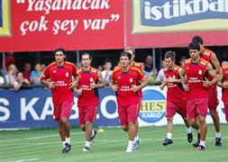 Herşeye rağmen yüzler gülüyor