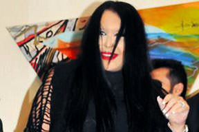 Restoranda mendil bırakmadı